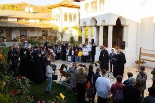 Un an de la trnosirea bisericii Mnstirii Viforta
